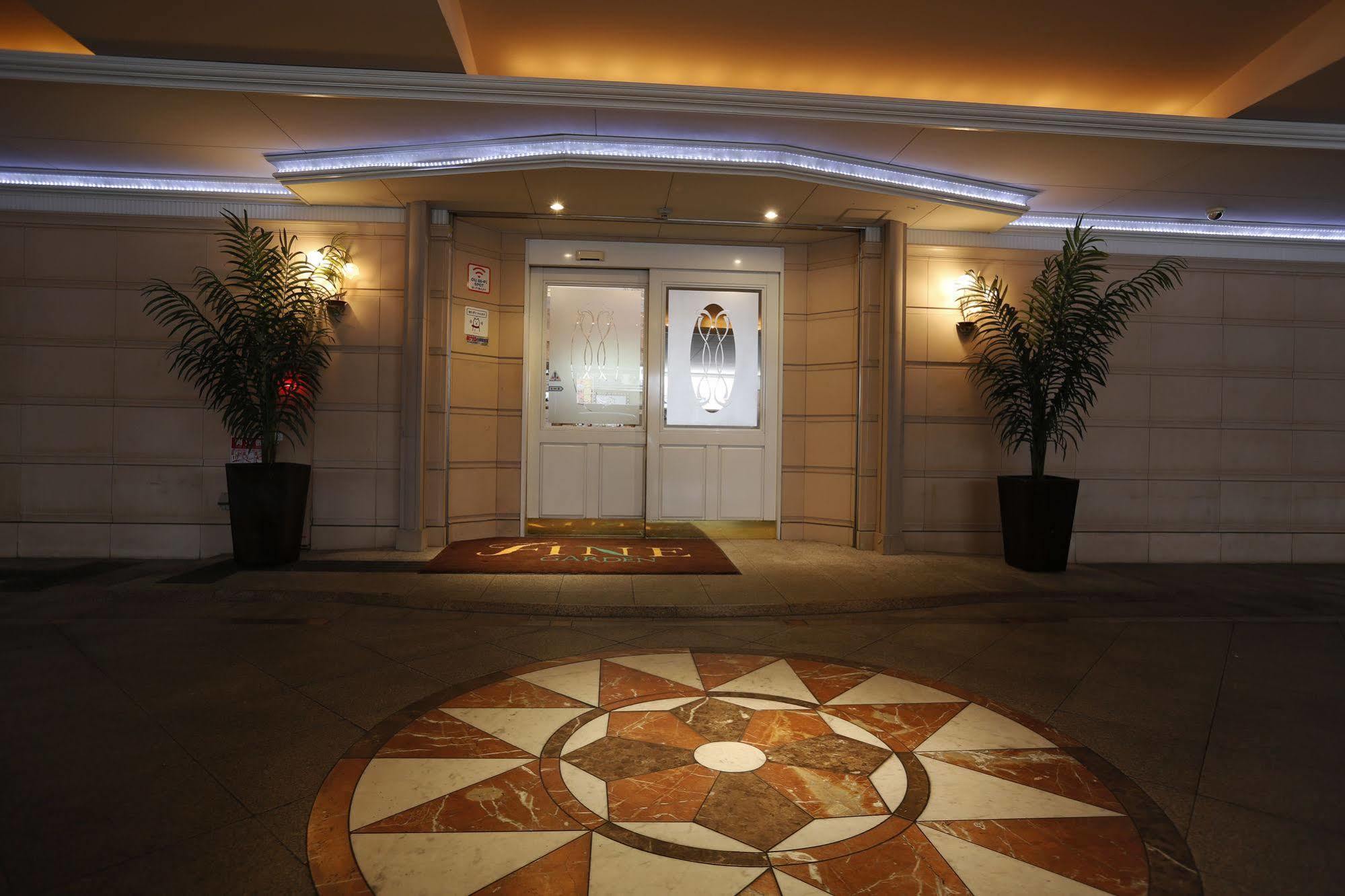 אוסקה Hotel Fine Garden Umeda (Adults Only) מראה חיצוני תמונה